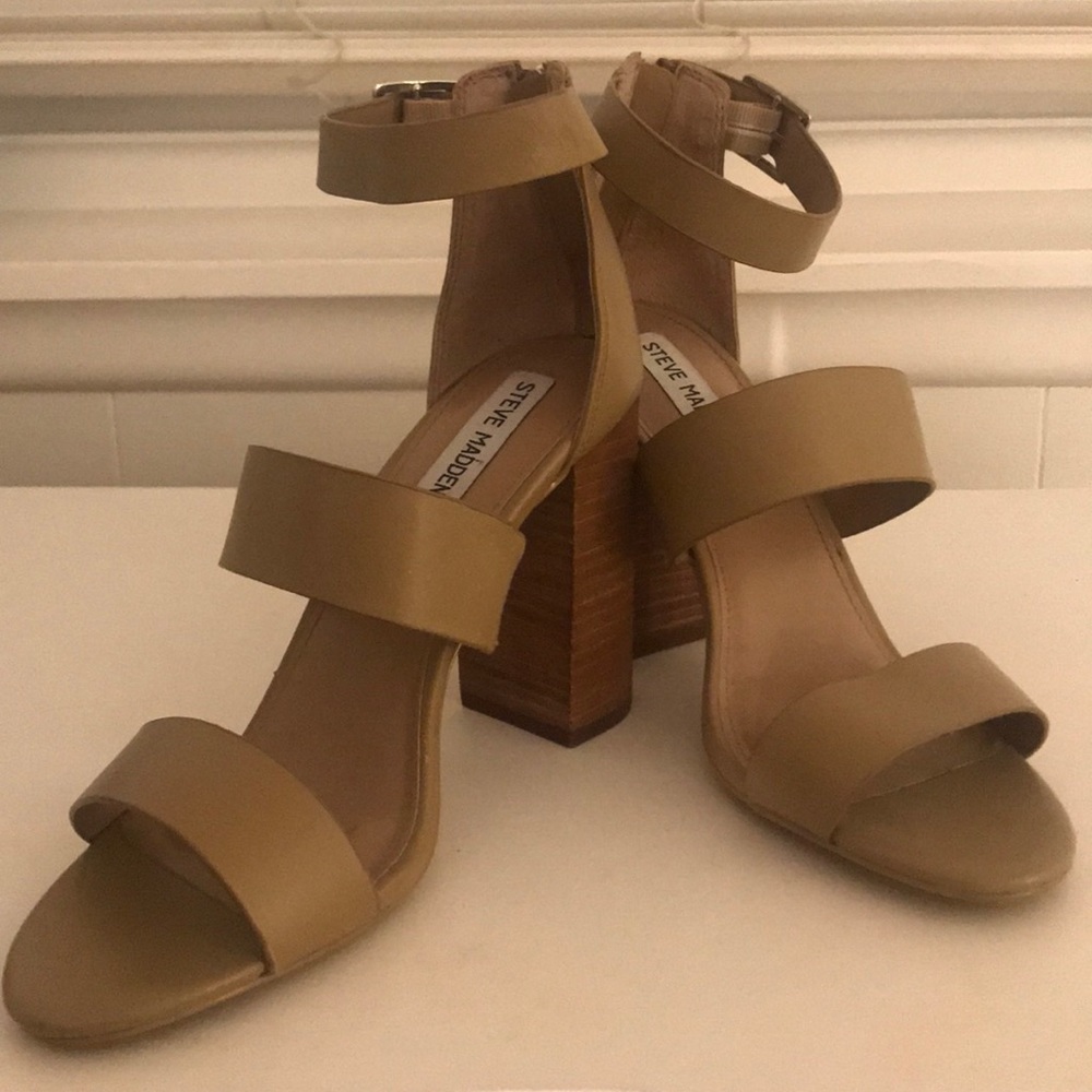 Steve Madden Tan Sandals